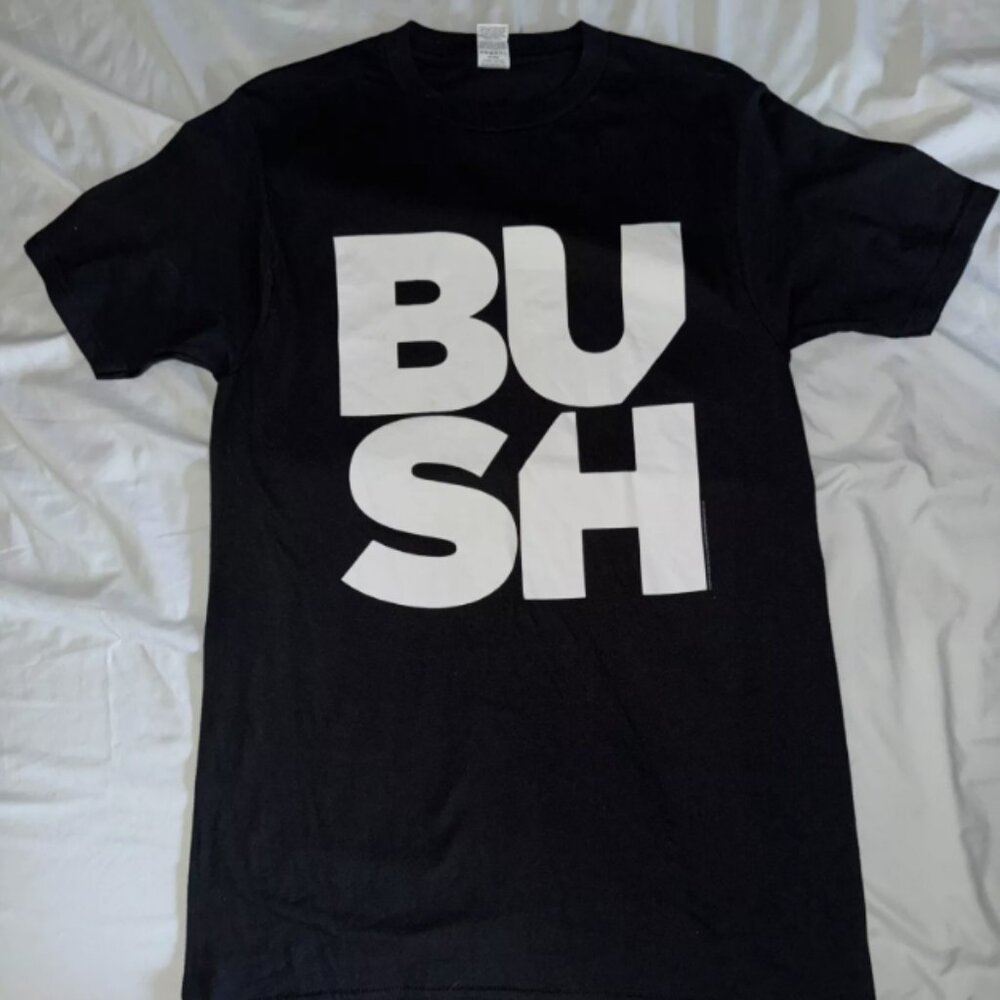 BUSH This Is War Concert Tshirt Men’s Small NWOT